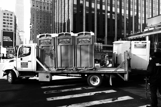 Best Portable toilet rental for construction  in Lake Leann, MI